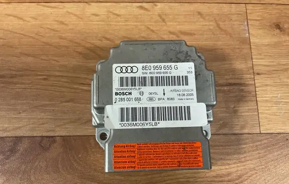 Audi A4 S4 B7 8E 8H Airbag control unit/module 8E0959655G 0285001668