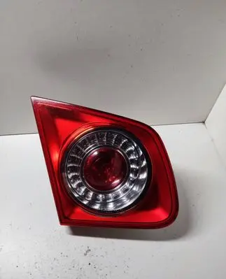 Volkswagen Jetta V Tailgate rear/tail lights 1K5945093