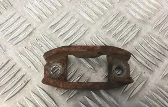 Mitsubishi ASX Fuel Injector clamp holder