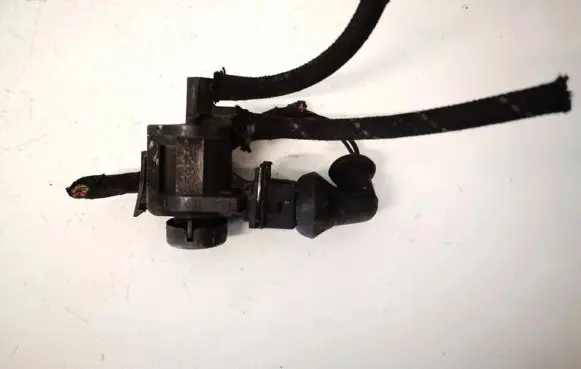 Audi A2 Turbo solenoid valve 1j0906283a
