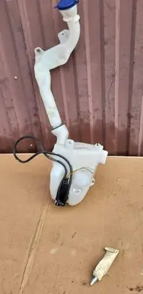Peugeot 208 I Lamp washer fluid tank A008988659