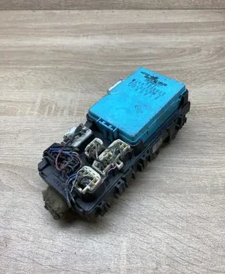 Mitsubishi Colt Fuse module MR228760 2323006073