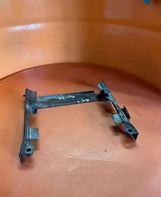 Mercedes-Benz E W211 Other engine bay part A2115458140