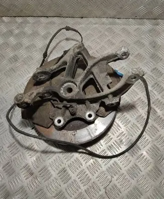 Rear wheel hub