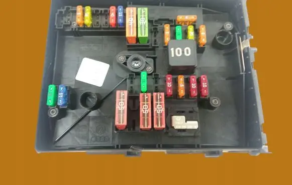 Skoda Superb B8 (3V) Fuse box set 1K0937118