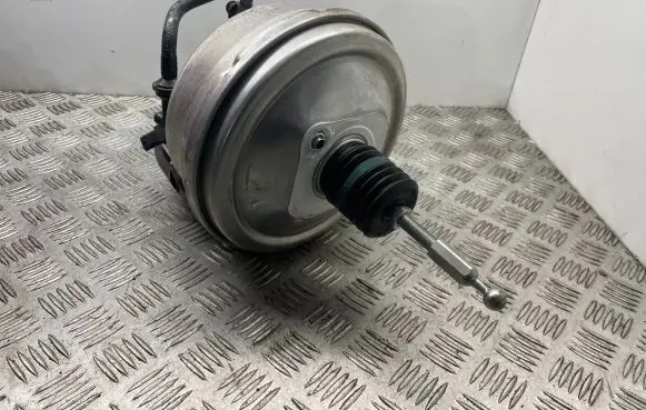 Audi A7 S7 4G Brake booster 4G2612103H
