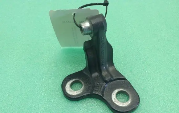 Jaguar F-Pace Front door lower hinge CPLA228A65AD