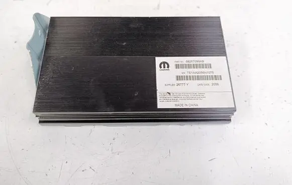 Dodge RAM 1500 DS Sound amplifier 68267099AB