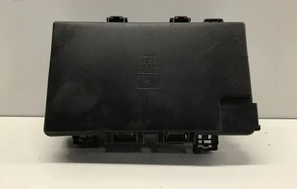 Dodge Durango III Fuse box set P68137440AB