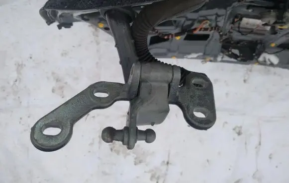 Mercedes-Benz R W251 Tailgate/trunk/boot hinge