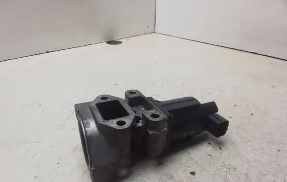Opel Astra J EGR valve 8973766633