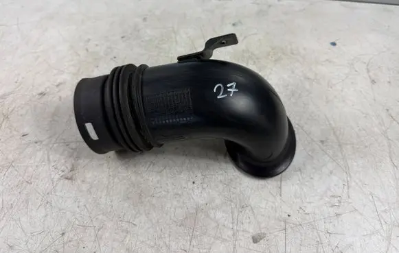 Peugeot 3008 I Air intake duct part 9682360380
