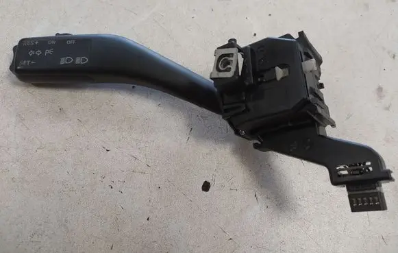 Volkswagen Touran I Indicator stalk 1K0953513A