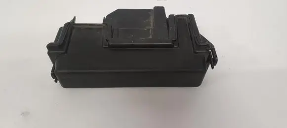Renault Zoe Fuse box cover 