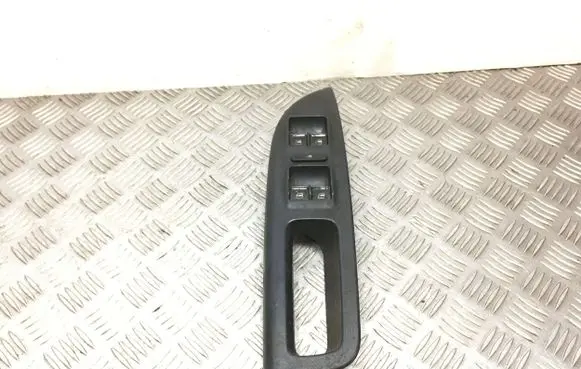 Skoda Octavia Mk2 (1Z) Electric window control switch 1Z0959858A 1Z2867172