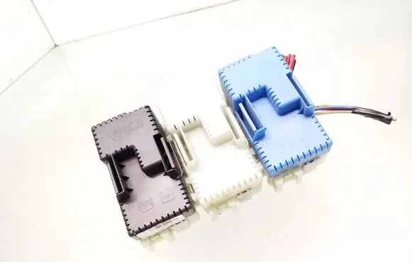 Volvo V70 Fuse module 6G9T14K131AA 6G9T14K131BA 6G9T14K131DA