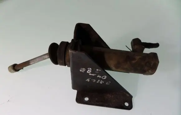 Clutch slave cylinder