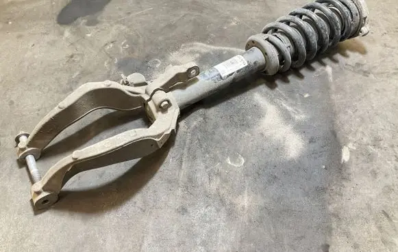 Volvo XC90 Front shock absorber/damper 31658004