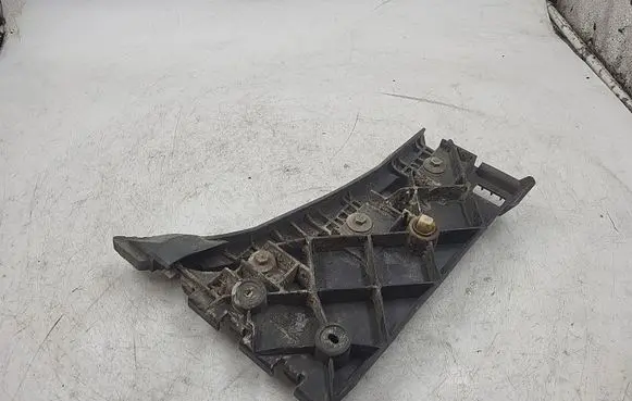 Audi A4 S4 B5 8D Front bumper mounting bracket 