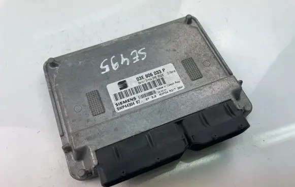 Seat Ibiza III (6L) Engine control unit/module ECU 03E906033P