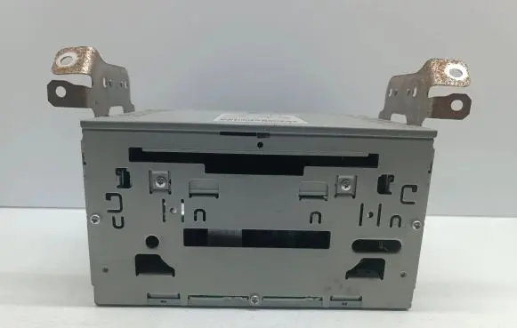 Mitsubishi Lancer VIII Radio/CD/DVD/GPS head unit 8701A261 34U245 DY3W69U3