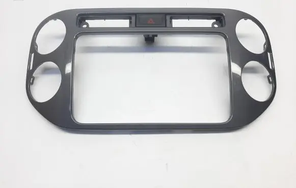 Volkswagen Tiguan Dashboard center trim panel 