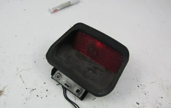 Suzuki Swift Cultus Third/center stoplight 