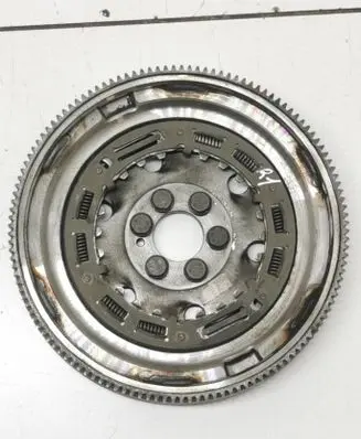 Volkswagen Golf VII Flywheel 04e105266k
