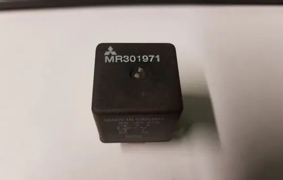 Mitsubishi Pajero Sport I Other relay MR301971