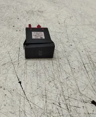 Traction control (ASR) switch