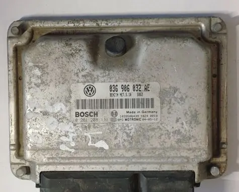 Skoda Octavia Mk2 (1Z) Engine control unit/module 036906032AE 0261208111