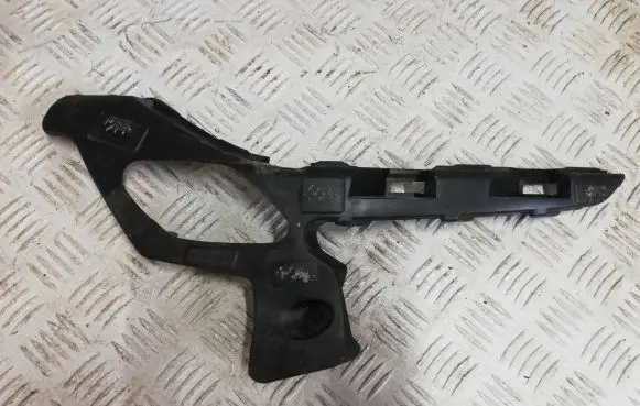Renault Megane IV Front bumper mounting bracket 620372397R