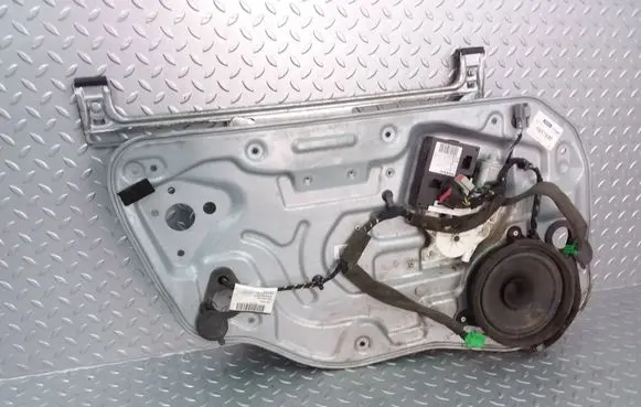 Volvo S40 Front door window regulator with motor 1017937 30737675 30752083