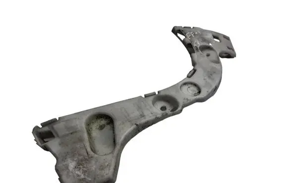 Ford Focus Bumper support mounting bracket corner BM51A17E851A C8L6A A17E851A