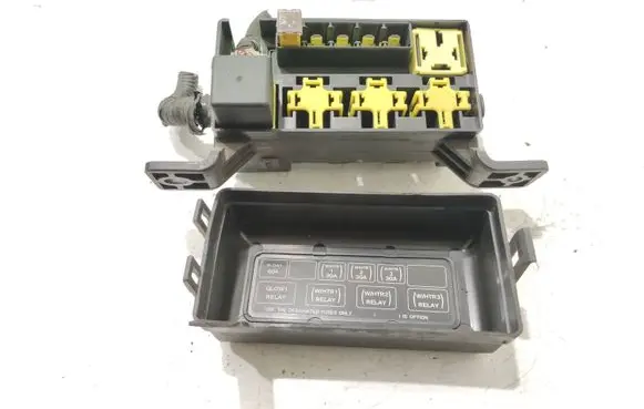 KIA Sorento Fuse module 0K53A67B2