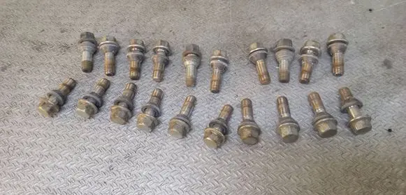 Volvo V60 Nuts/bolts 