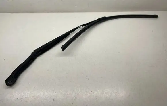Audi Q7 4M Front wiper blade arm 4M1955407