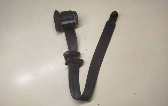 Nissan NV200 Middle seatbelt (rear) 615627700