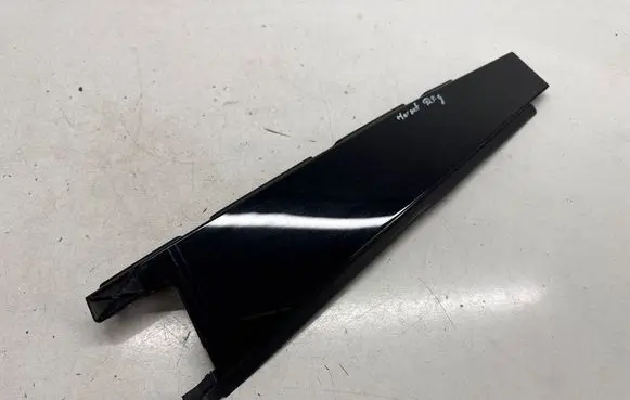 Dodge Hornet Rear door trim (molding) 50564635