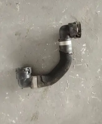 Mercedes-Benz GLE (W166 - C292) Engine coolant pipe/hose A1665002700