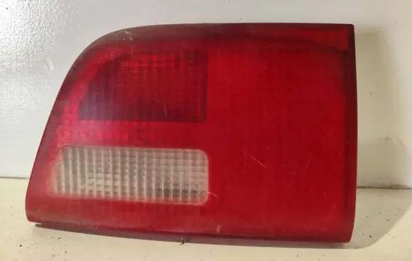Tailgate rear/tail lights