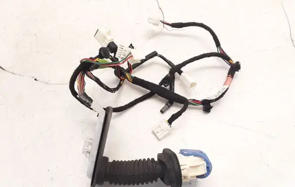 Mazda 2 Front door wiring loom DF7367200B