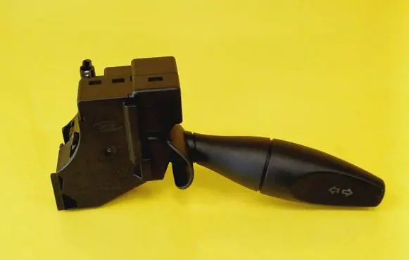 Ford Focus Indicator stalk 13335 13335AC