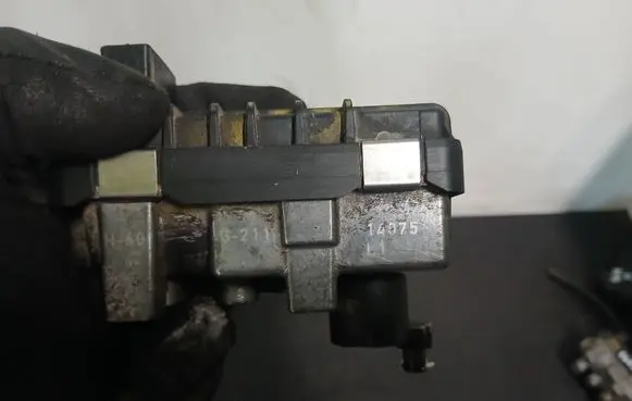 BMW 5 E60 E61 Turbine electric control actuator 712120 6NW008412