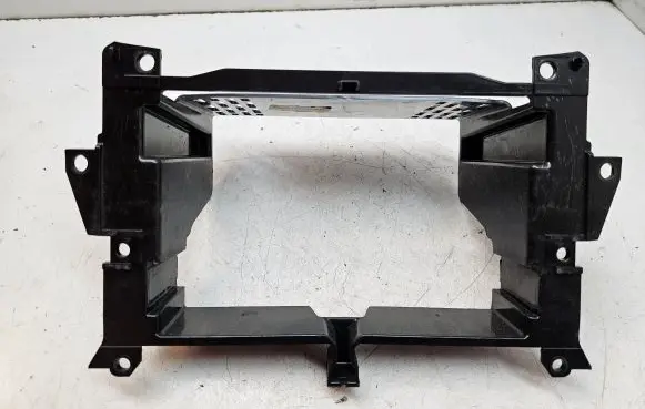 Mercedes-Benz Vito Viano W639 Radio/GPS head unit trim A6396891031