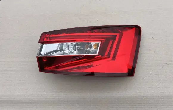 Skoda Superb B8 (3V) Rear/tail lights 3V9945208A SK482BA