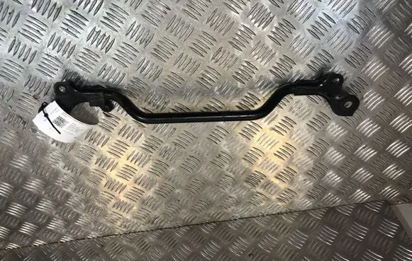 Subaru Legacy Sway bar bush bracket, front 