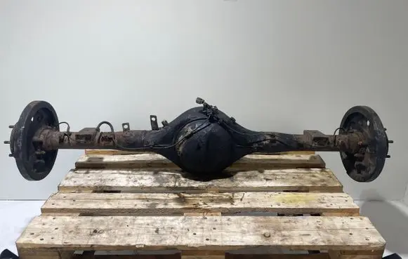 Mitsubishi L200 Rear axle beam with reductor 