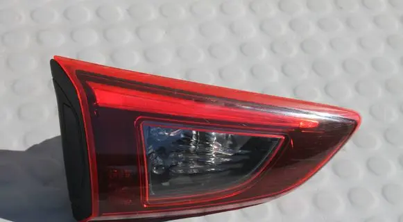 Tailgate rear/tail lights