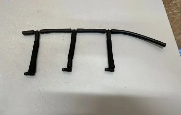 Volkswagen Touran II Fuel return line/hose 1928301101